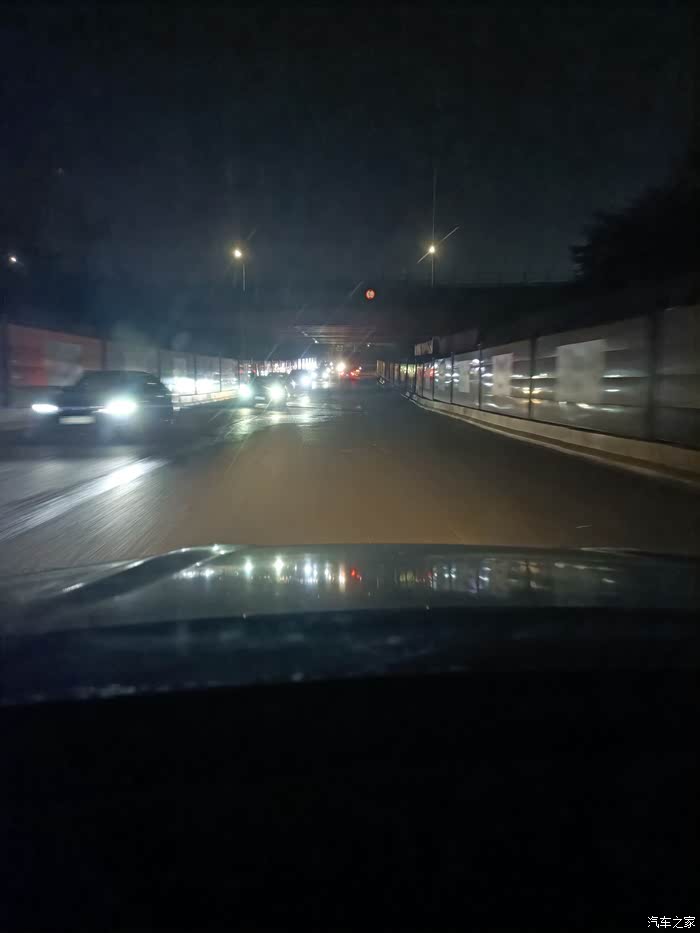 夜晚驾车之旅，微妙的声音与感受-第1张图片