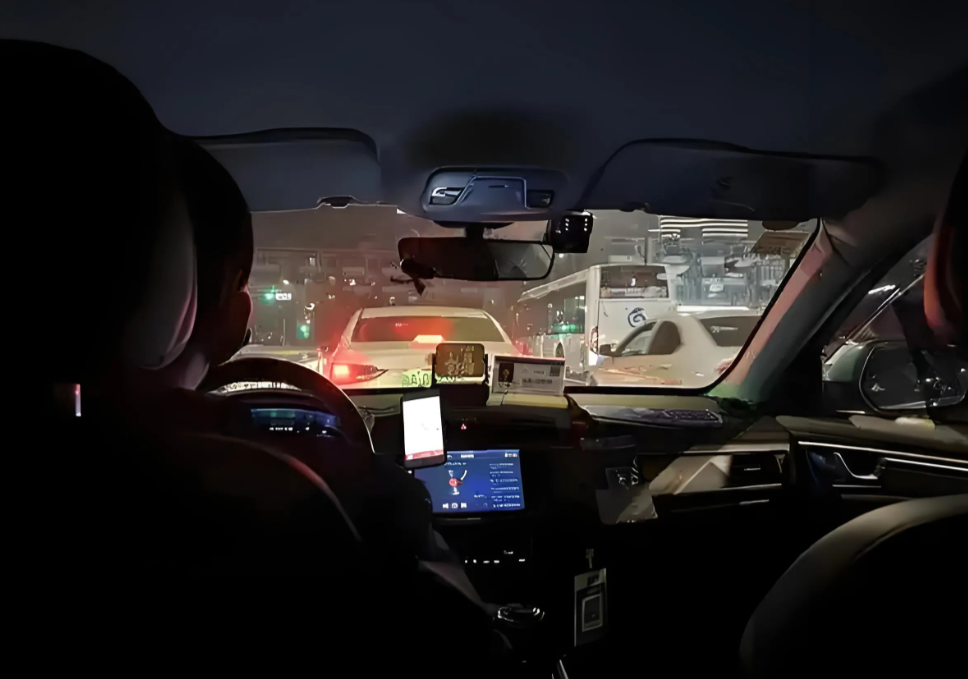 夜晚驾车之旅，微妙的声音与感受-第3张图片