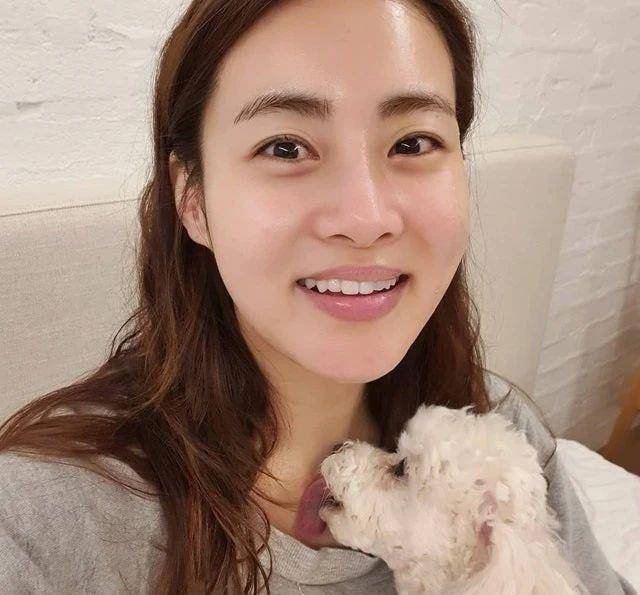 精品人妻无码一区二区三区蜜桃一电影网站探索精品人妻的魅力——一区二区三区蜜桃之旅-第3张图片
