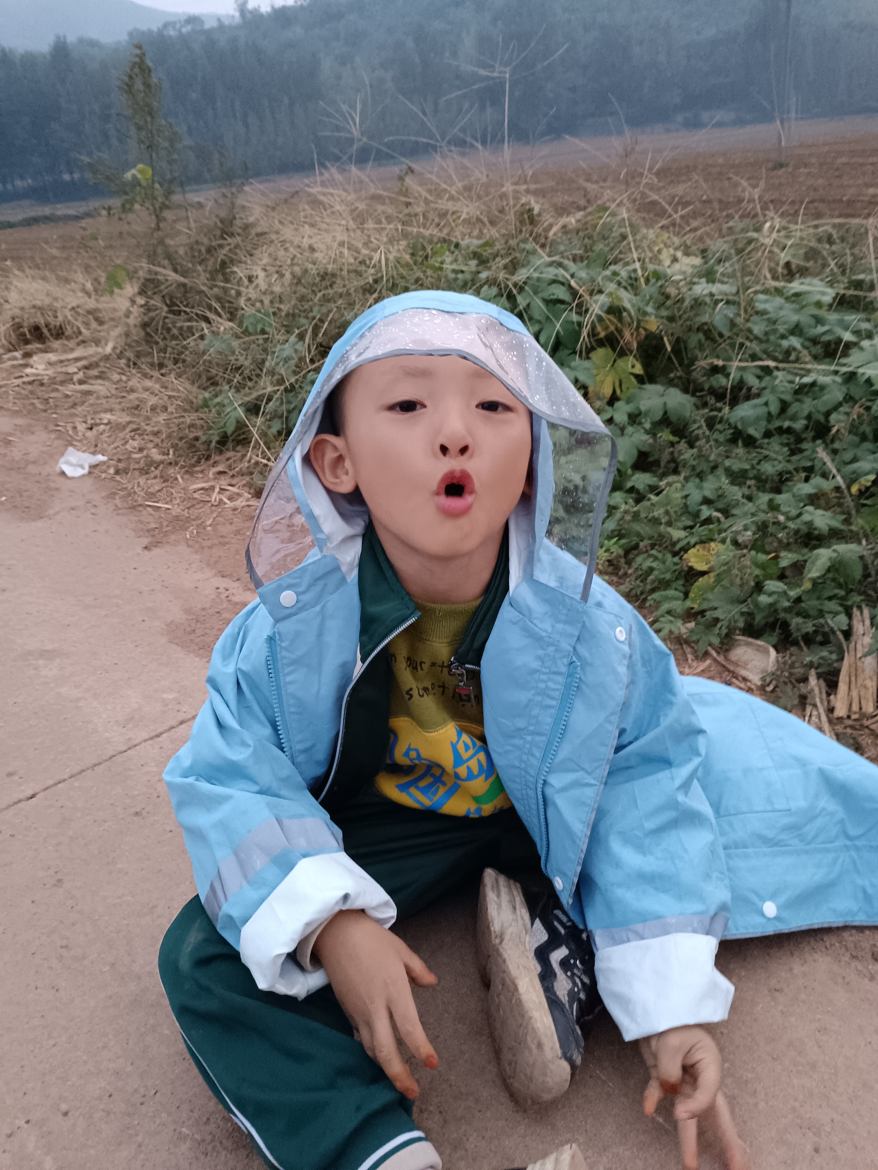 宝宝是下面小嘴馋么宝宝的小嘴馋，探索成长中的味蕾之旅