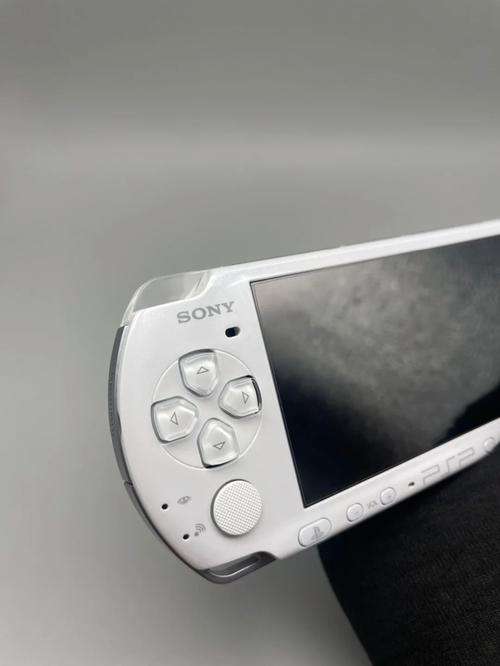 sony psp3000是那一年生产的索尼PSP3000，经典掌上游戏机的回顾与体验-第2张图片