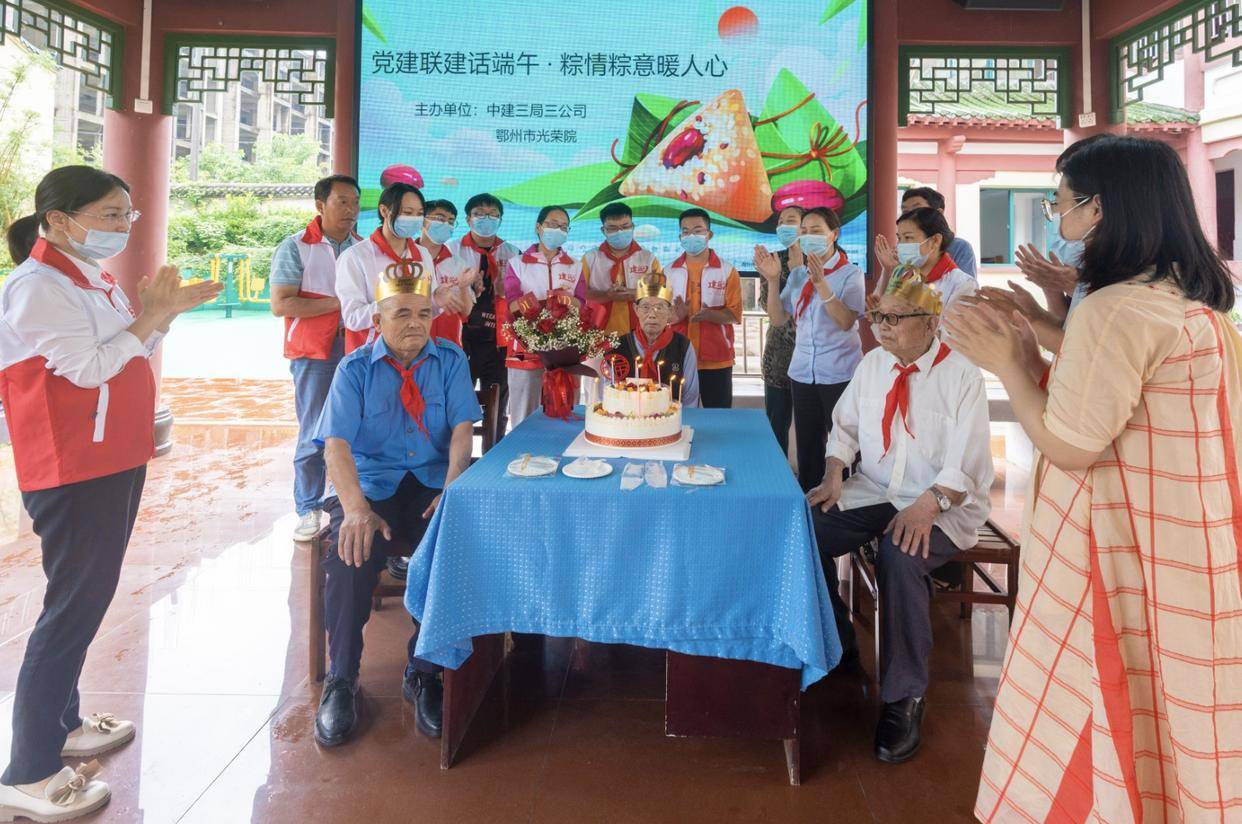 鄂州一家三口视频原版哪里可以看鄂州一家三口视频原版的故事