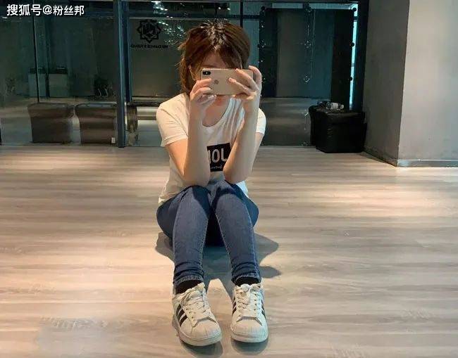 刘飞儿faye一血的故事刘飞儿faye的一血故事