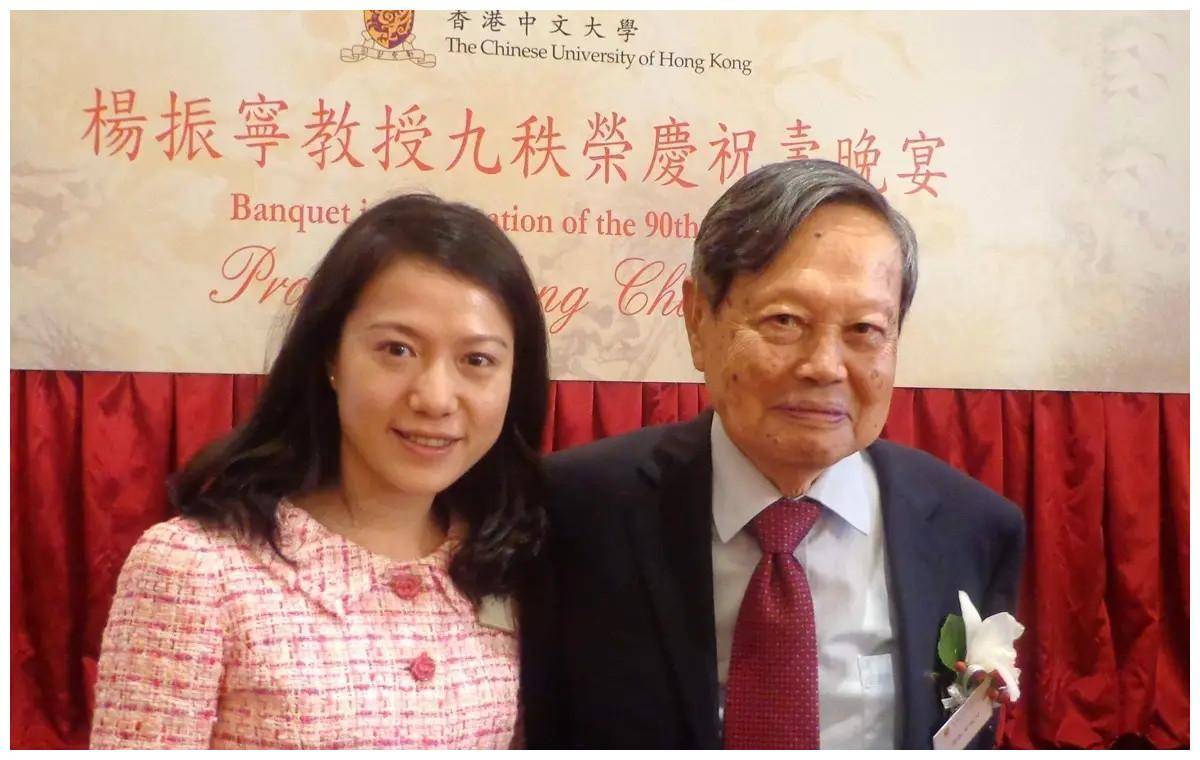 2019翁帆产下一子图片翁帆与杨振宁的幸福结晶，2019年喜获一子的故事-第2张图片