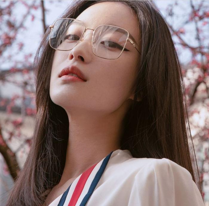 美丽新偶像，探索现代审美与影响力的力量-第2张图片