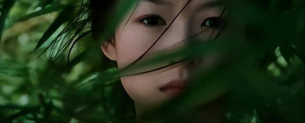 肉版浪妇小龙女，传统与现代交织的复杂形象-第1张图片