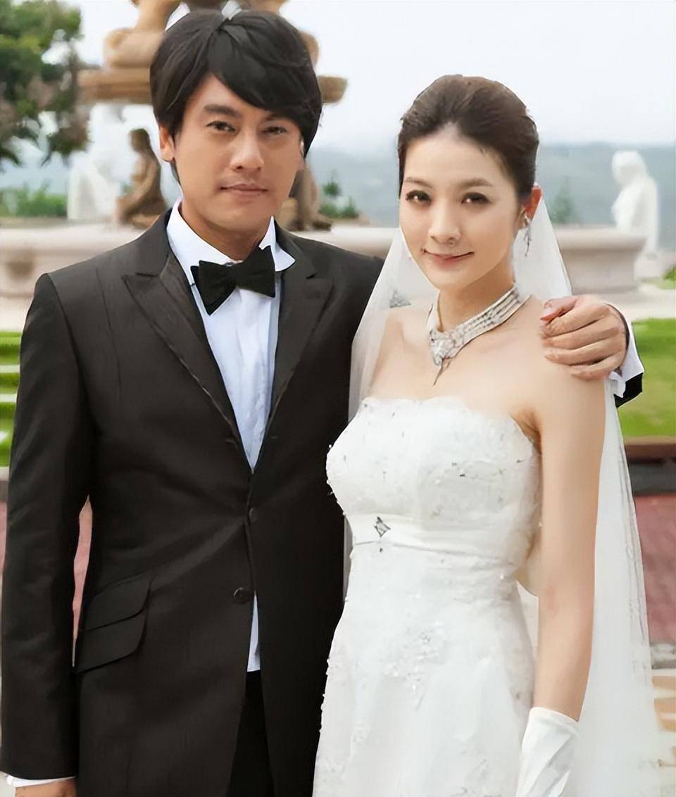 佐藤麻纱佐藤麻纱，一位才华横溢的艺术家