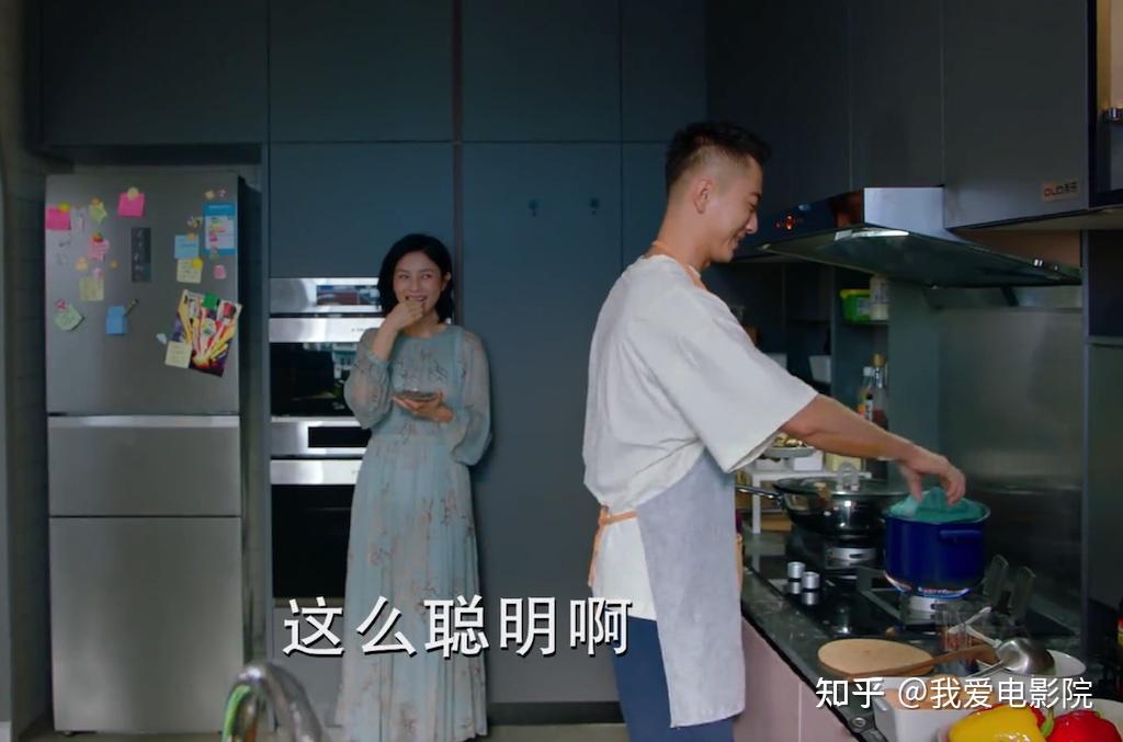 绑定挨草系统后 何景绑定挨草系统后，何景的全新开始-第3张图片