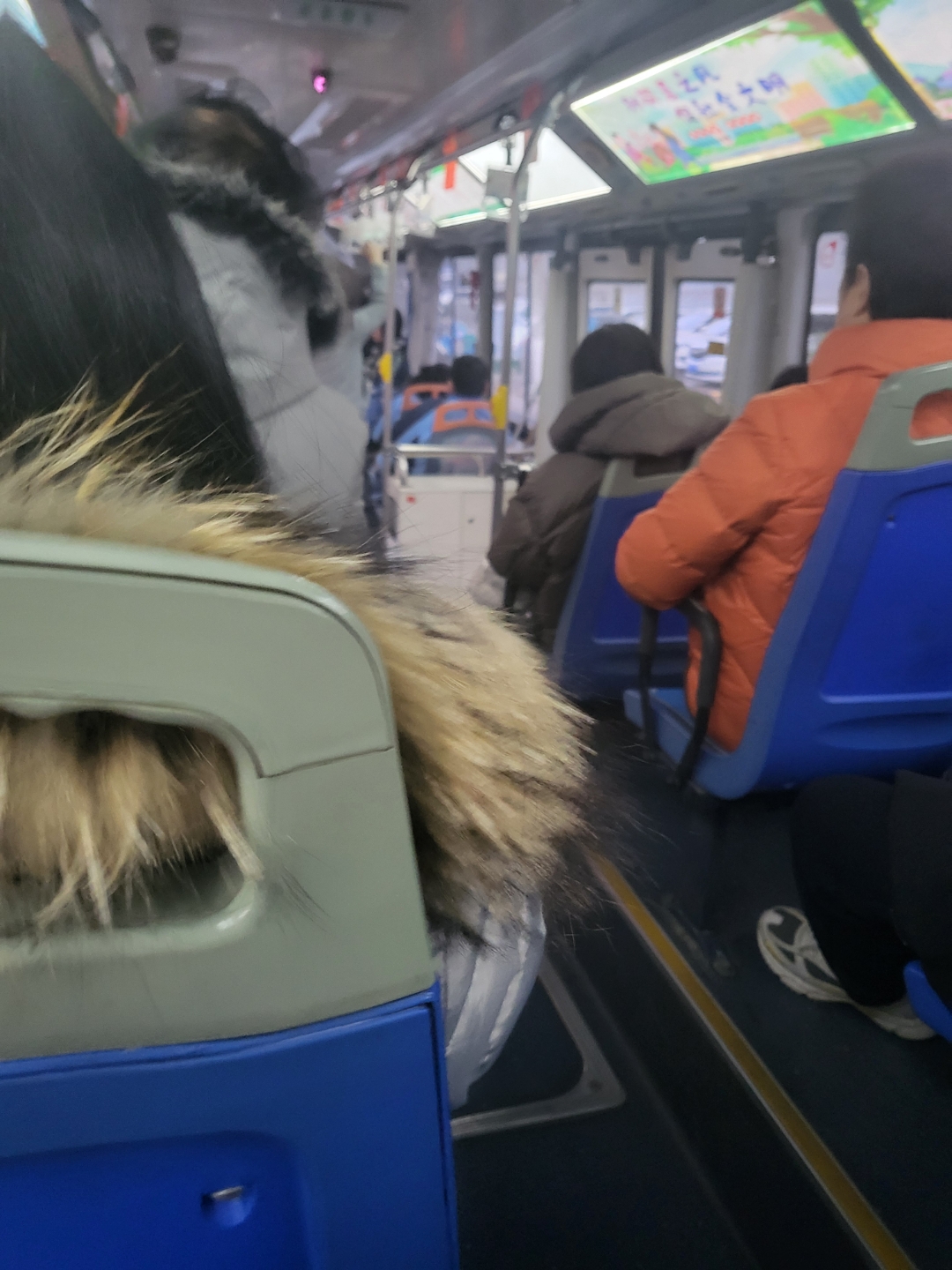 公交车上的微小行动
