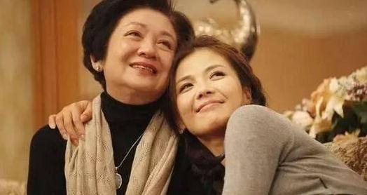 中国老妇的智慧与坚韧