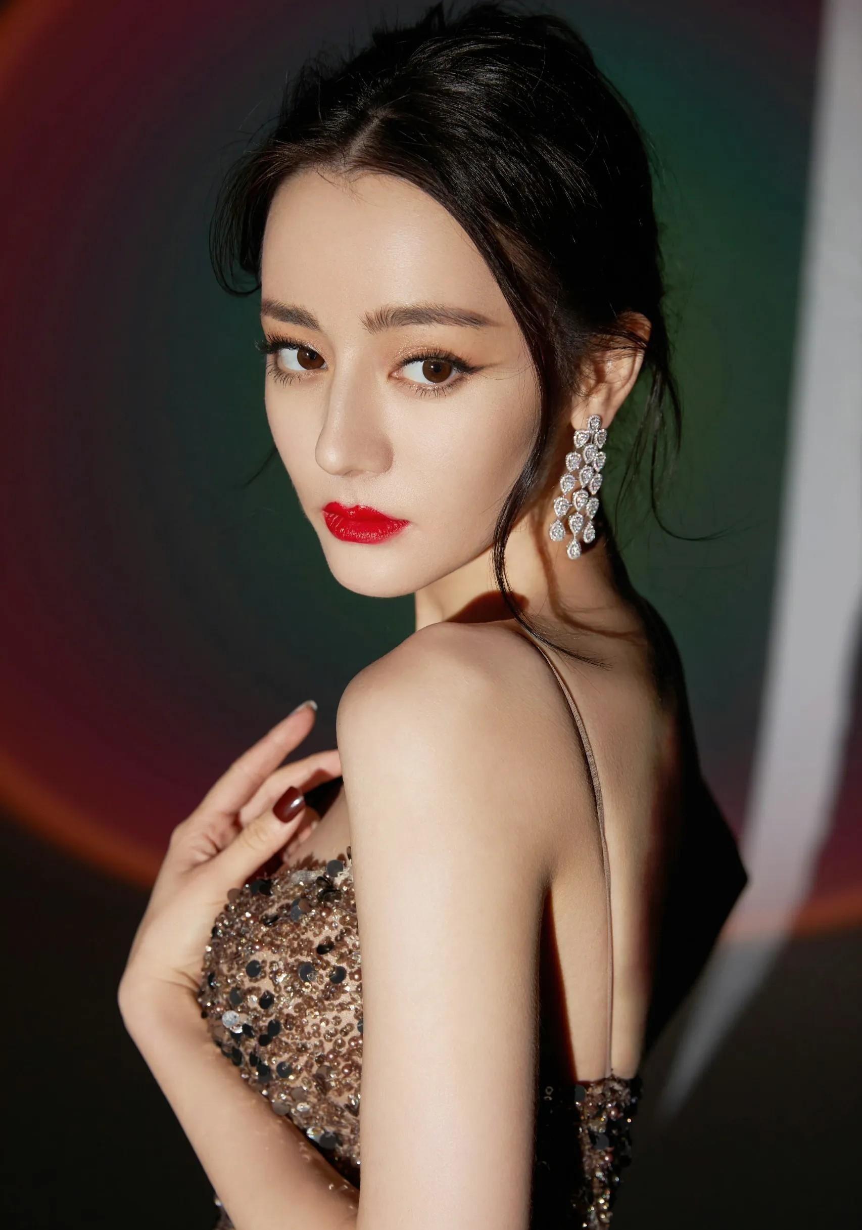 国产美女的独特魅力——流白浆的独特风采