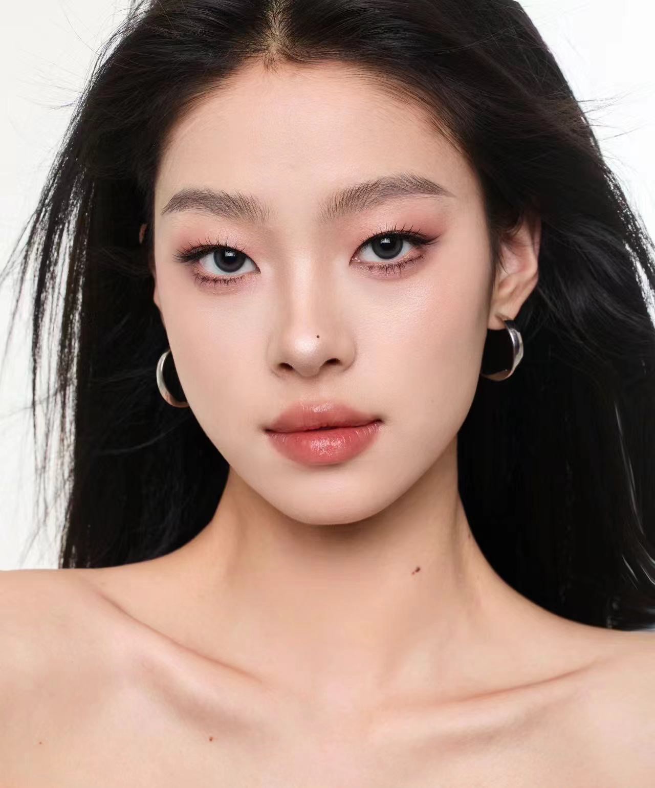 美女日系裸妆照美女日系裸妆照，清新自然的妆容艺术-第1张图片